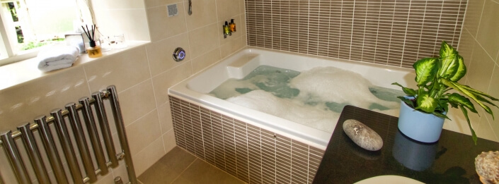 Double Spa Bath En-suite in Oswestry